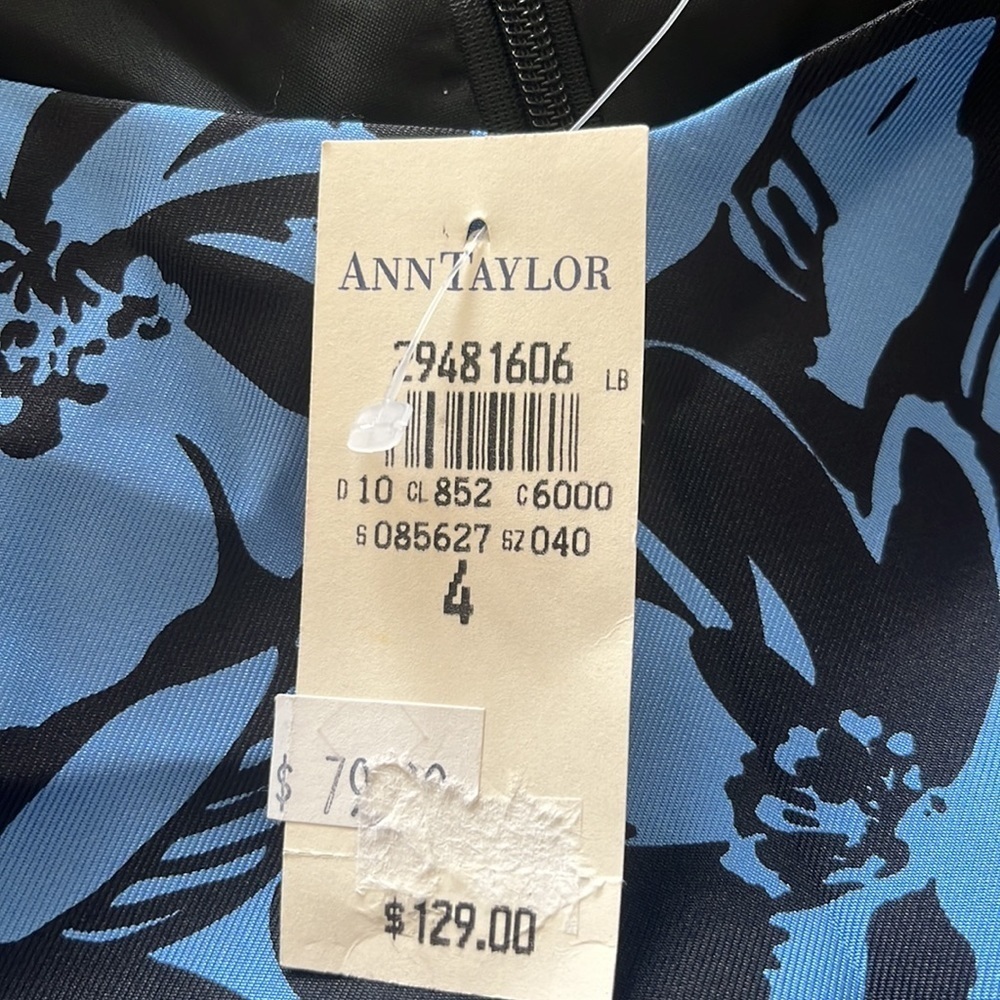 AnnTaylor Black and Blue Floral Bodycon Silk Dress    Size 4 New with Tag - Picture 7 of 11